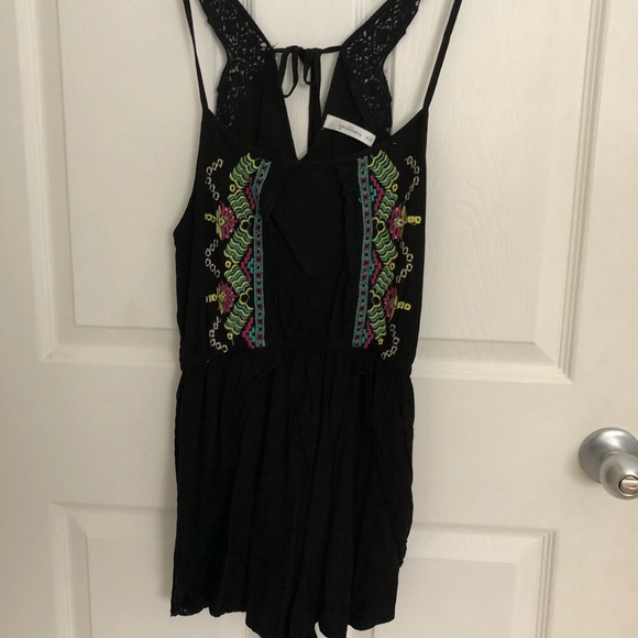 FRANCESCAS ROMPER SIZE MEDIUM - Picture 1 of 3